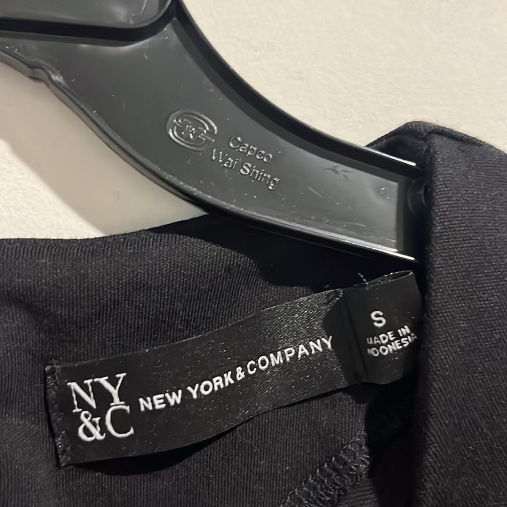 New York and Company black dress. Size small. - Picture 4 of 5